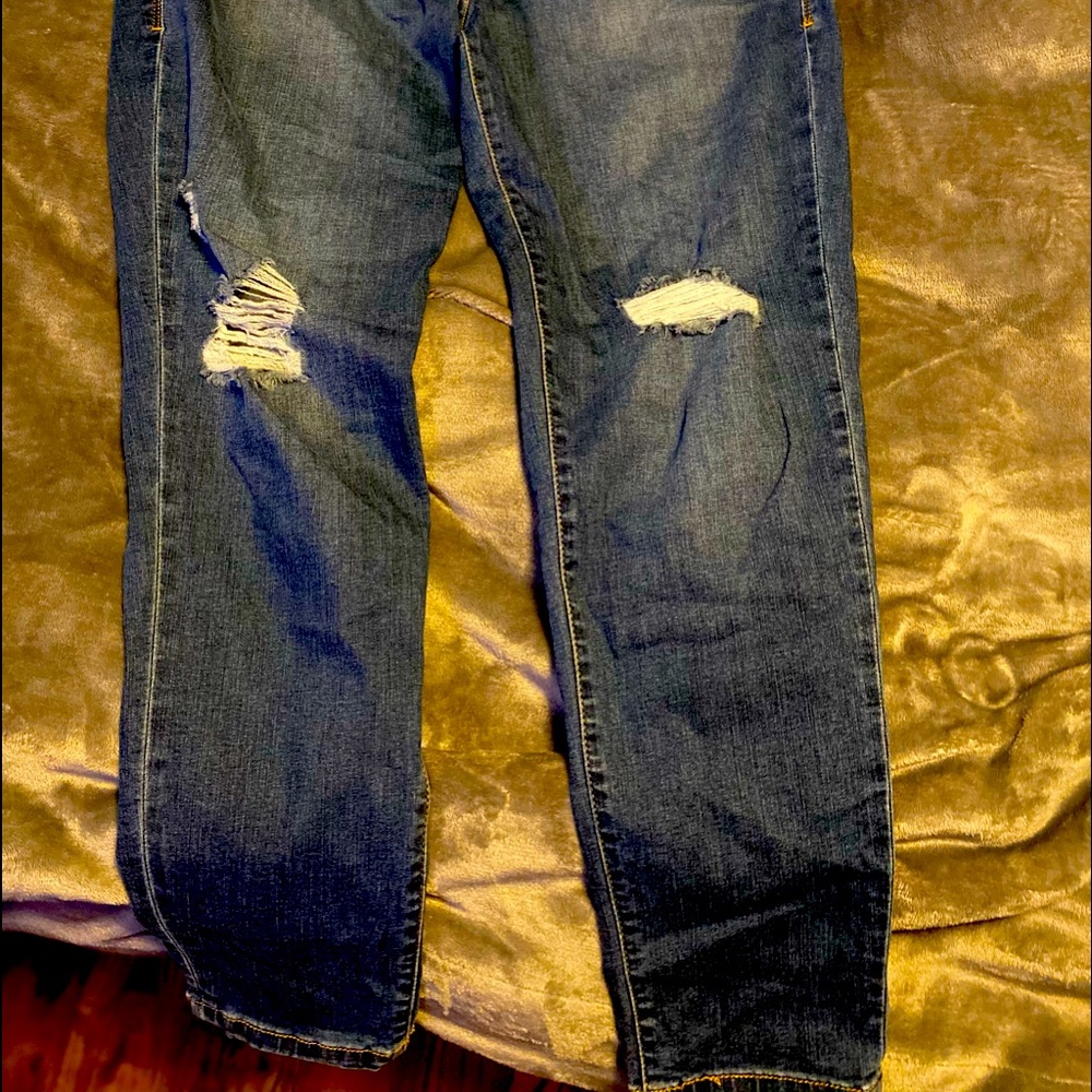 Lularoe slightly distressed jeans